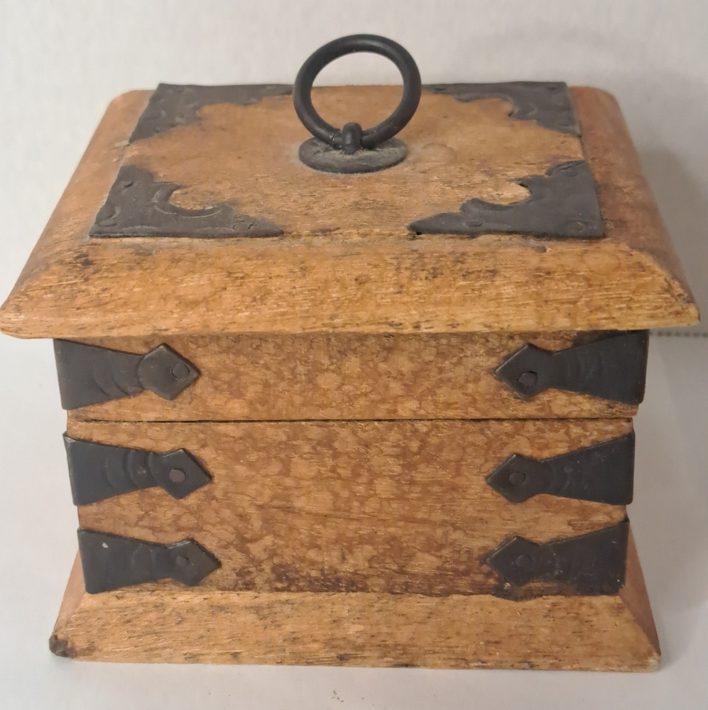 Vintage Primitive Hinged Wood Box, Handmade Metal Detail.